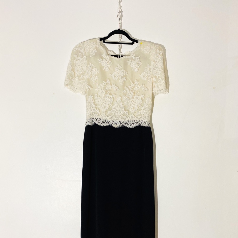 Vintage 1990’s Carolina Herrera Dress